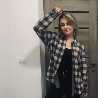 <a href="https://www.instagram.com/butonierka_if_studio?igsh=NTI2M3hrZGpsNW1x#"><a href="https://www.instagram.com/merylutzb?igsh=MXNiYWFucWJmazB1eA%3D%3D#">merylutzb</a></a>